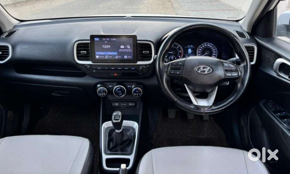 Hyundai Venue Sx (o) Mt 1.5 Diesel, 2021, Diesel