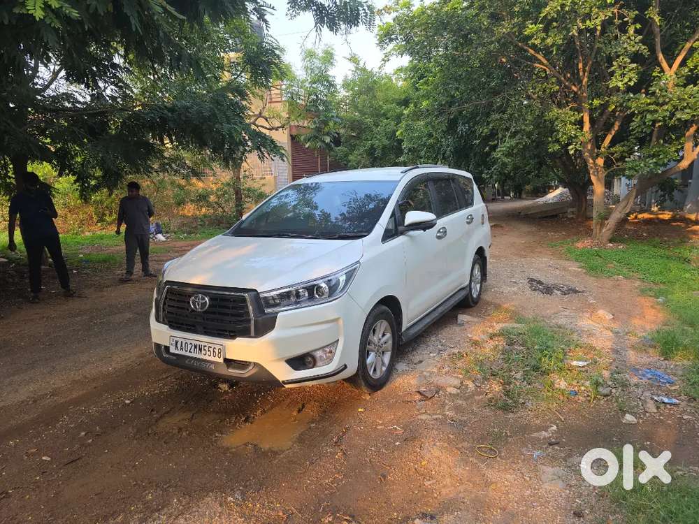 Selling Innova Crysta Vx 2018 Model