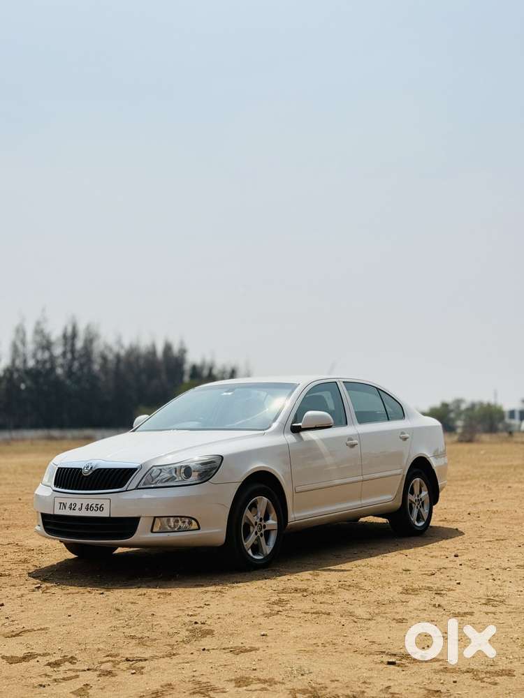 Skoda Laura Elegance 2.0 Tdi Cr At, 2012, Diesel