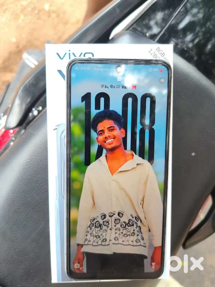 Vivo y28  v2420