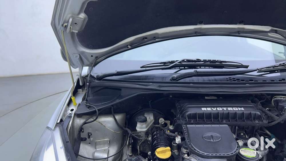 Tata Tiago Xe, 2016, Petrol