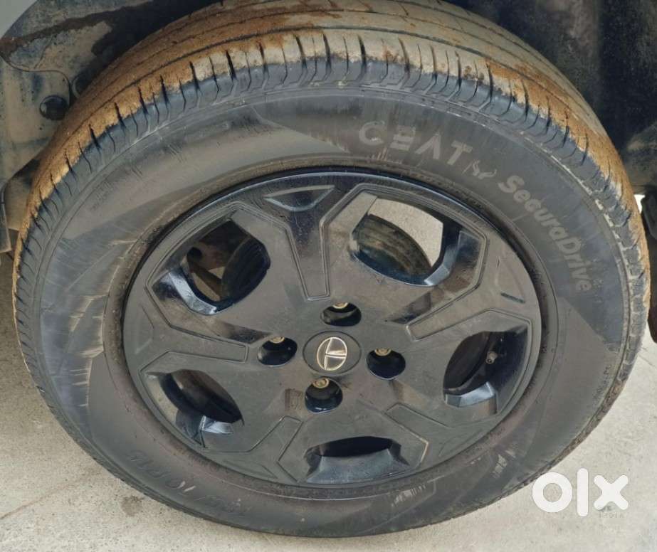 Tata Punch Accomplished, 2021, Petrol