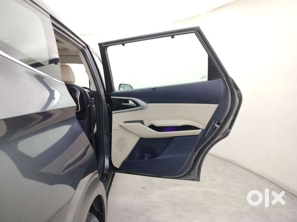 Kia Carens Luxury (o)1.5 Turbo Petrol Dct 7 Str, 2023, Petrol