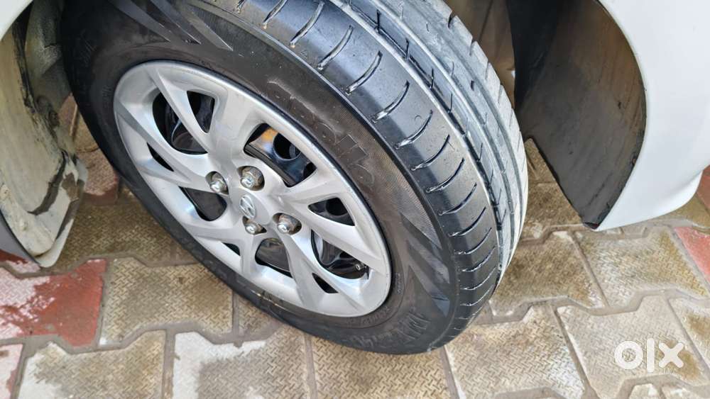 Hyundai Grand I10 Asta 1.1 Crdi (o), 2018, Cng & Hybrids