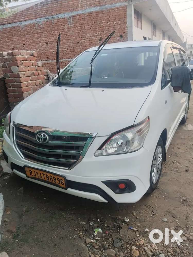 Toyota Innova 2014