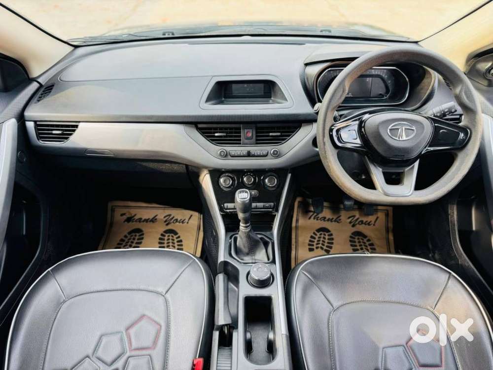 Tata Nexon, 2022, Petrol