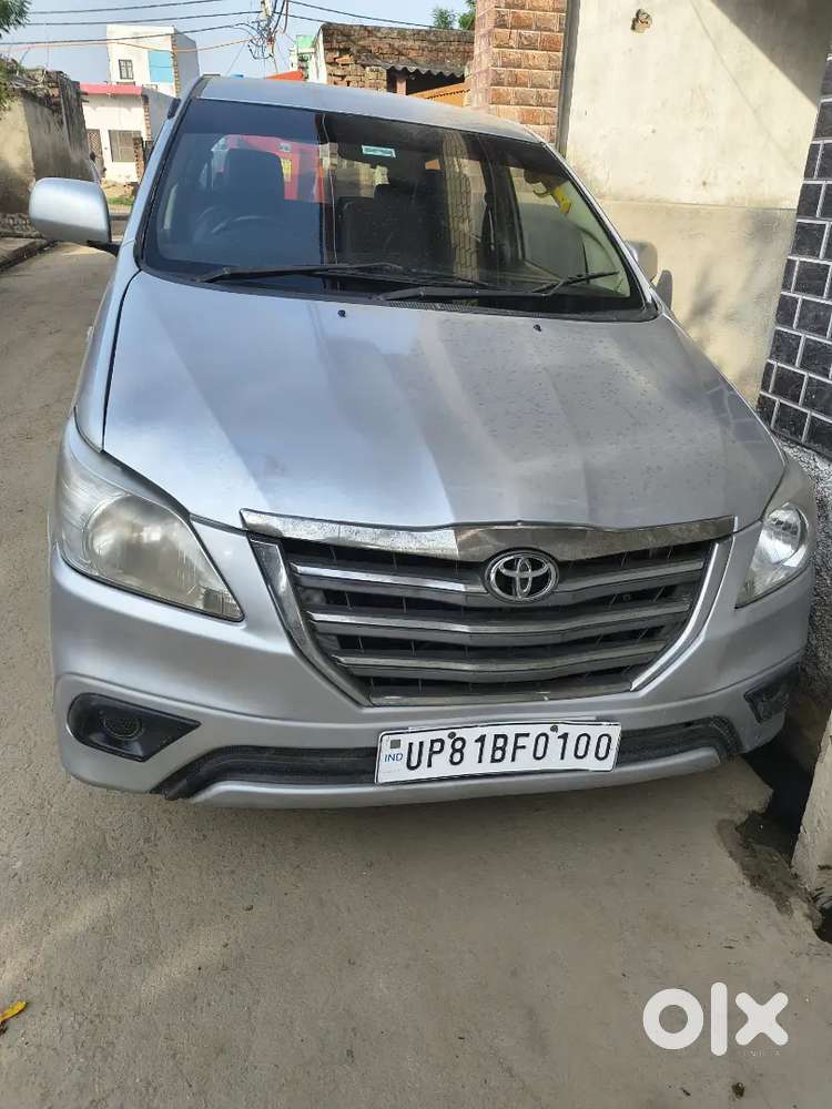 Toyota Innova Hycross 2015 Diesel 85270 Km Driven