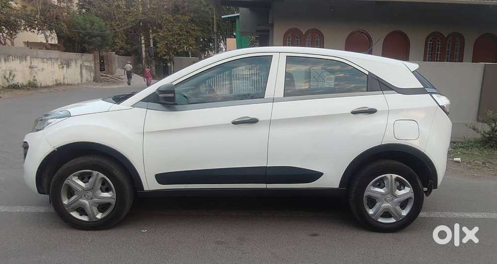 Tata Nexon 1.2 Revotron Xm (s), 2019, Petrol
