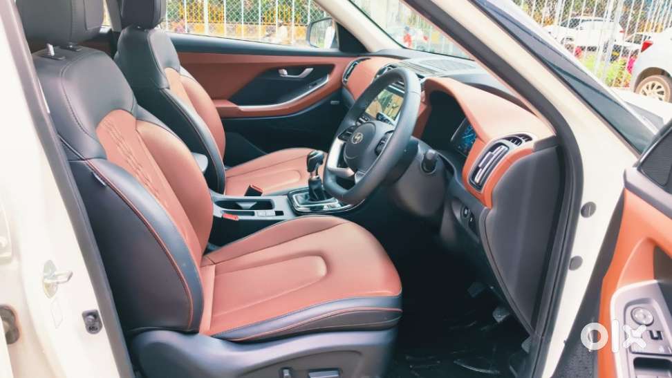 Hyundai Alcazar Platinum 7 Str 1.5 Turbo Petrol Adventure, 2024, Pet..