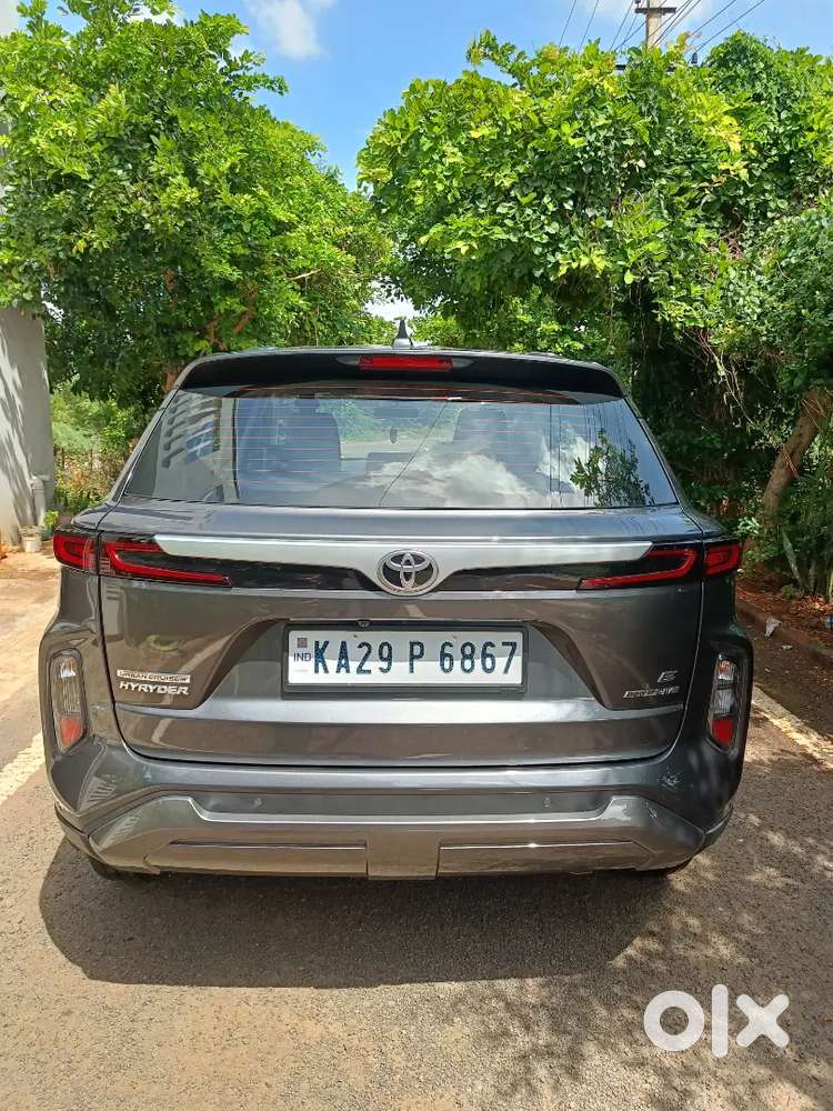 Toyota Urban Cruiser Hyryder 2026 Petrol 556 Km Driven