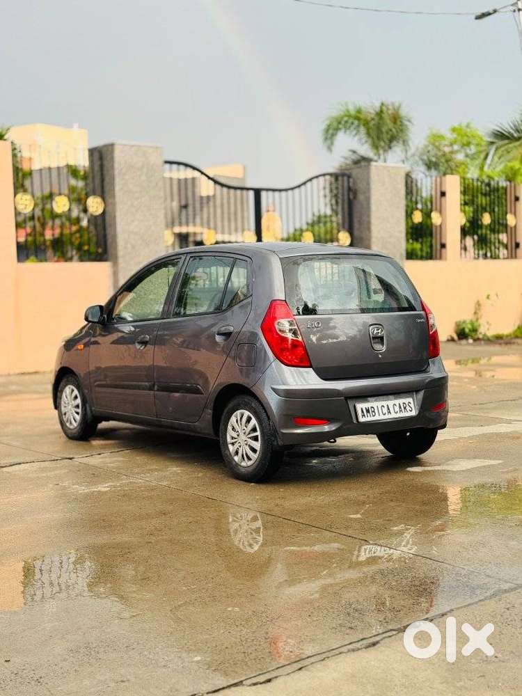 Hyundai I10 Sportz, 2016, Petrol