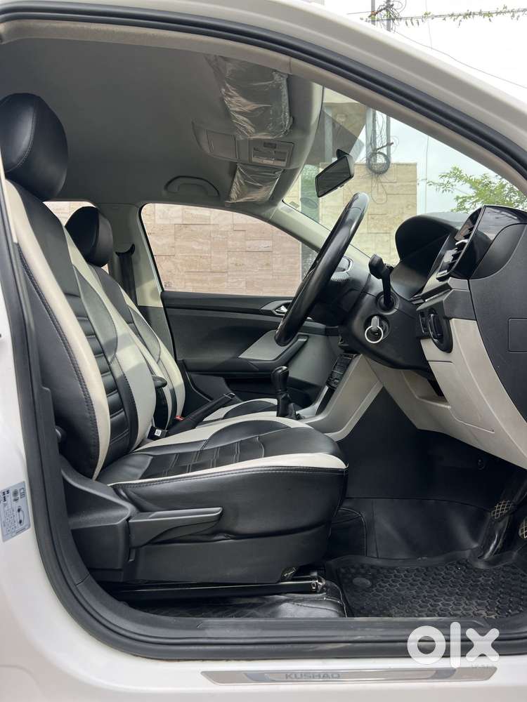 Skoda Kushaq Ambition 1.0l Tsi Mt, 2023, Petrol