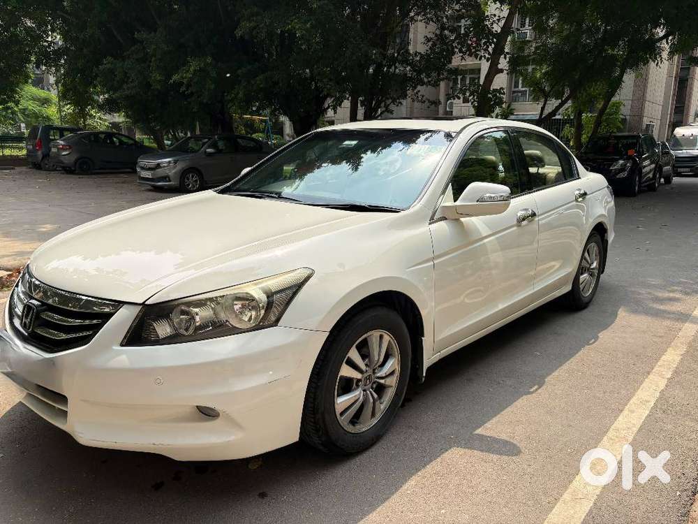 Honda Accord 2.4 At 2011 Model