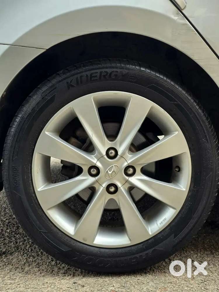 Hyundai Verna 2012 Petrol Well Maintained