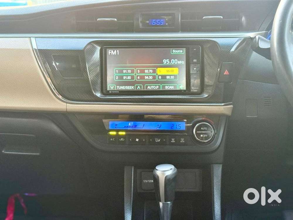 Toyota Corolla Altis 2013-2017 G At, 2014, Petrol