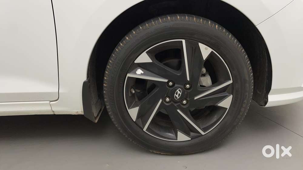 Hyundai Verna 1.5 Mpi Mt Sx (o), 2022, Petrol