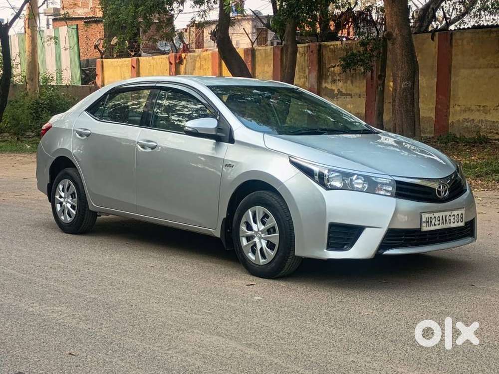 Toyota Corolla Altis 1.8 J, 2015, Petrol