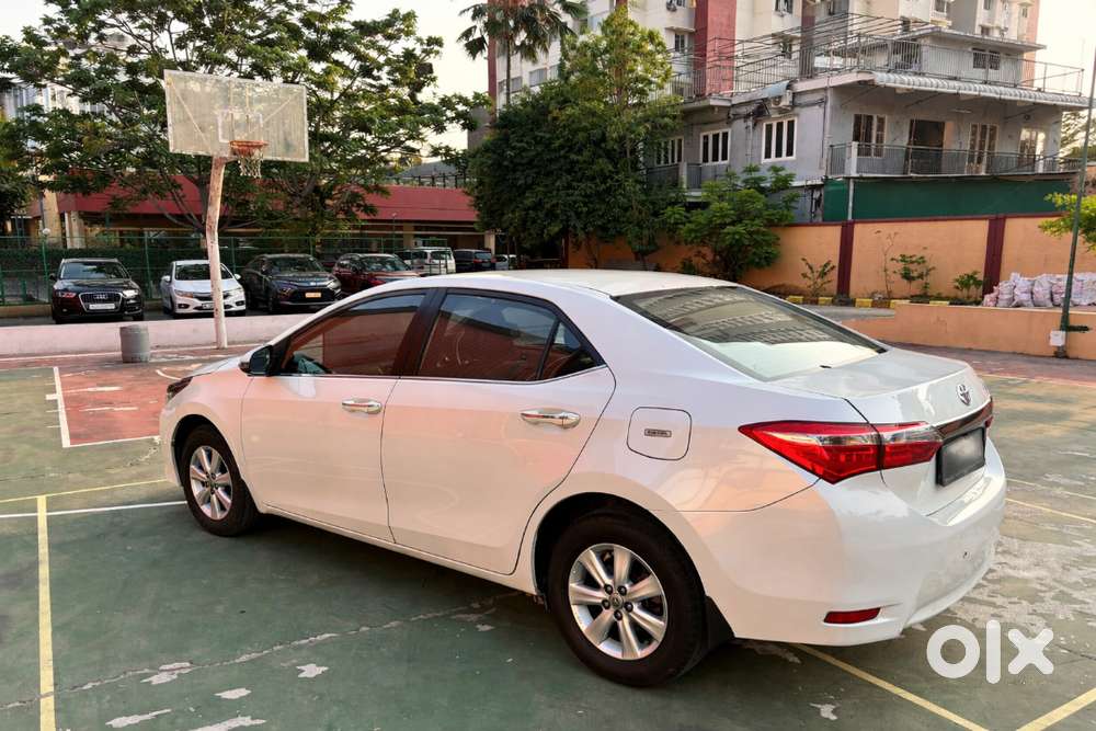 2015 Toyota Corolla Altis With Fancy Number For Sale