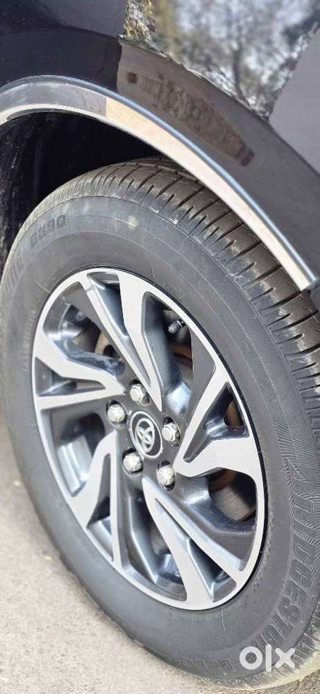 Toyota Innova Crysta [2020-ongoing] 2.4 Vx 8 Str, 2021, Diesel