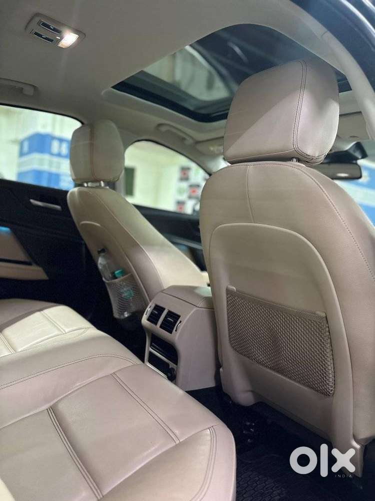 Jaguar Xe Pure, 2016, Petrol