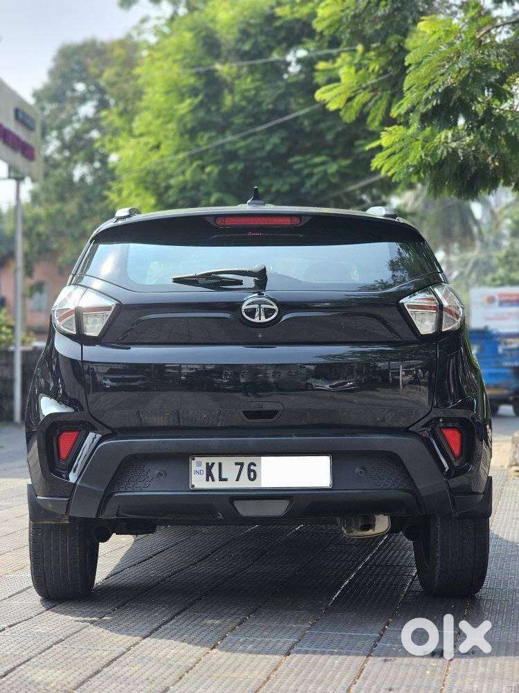 Tata Nexon 1.2 Revotron Xza Plus, 2023, Petrol