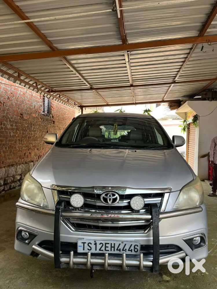 Toyota Innova 2014 Diesel 207000 Km Driven