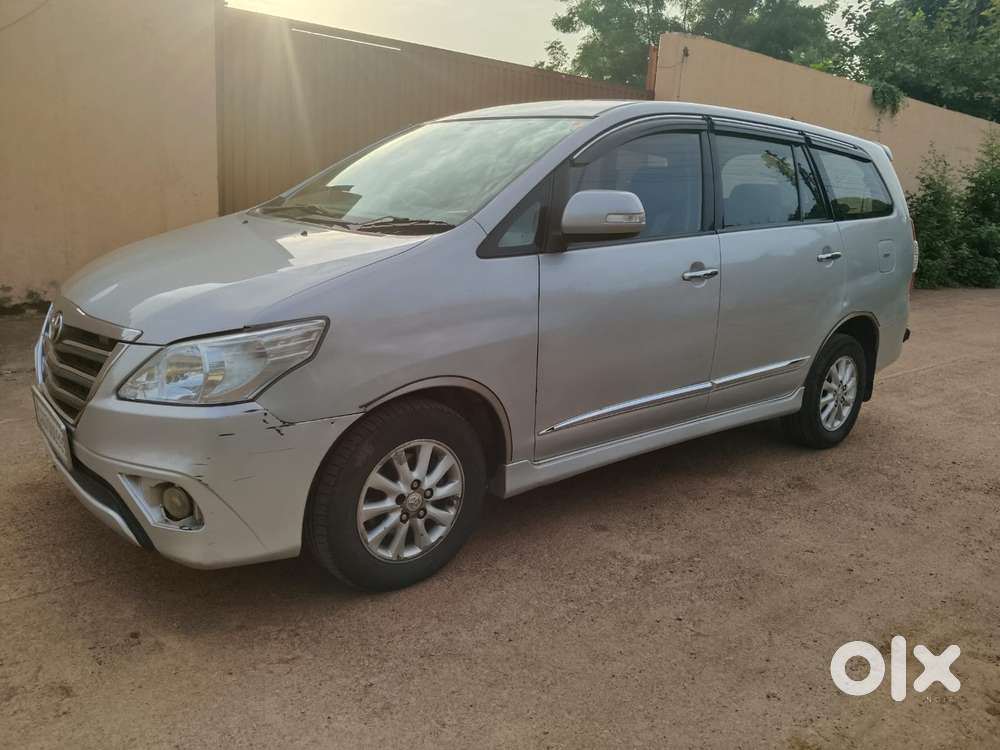 Toyota Innova 2.5 V 8 Str, 2014, Diesel
