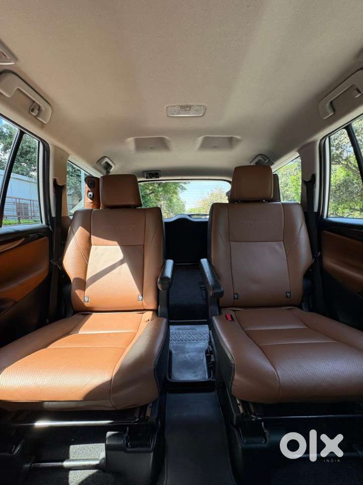 Toyota Innova Crysta [2020-ongoing] 2.4 Zx At 7 Str, 2022, Diesel