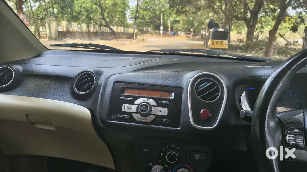 Honda Mobilio 2015 Diesel Well Maintained