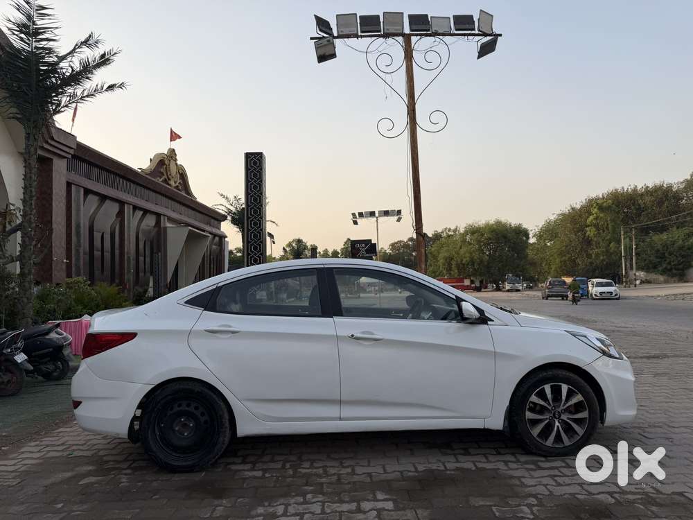 Hyundai Verna Crdi 1.6 Sx, 2014, Cng & Hybrids