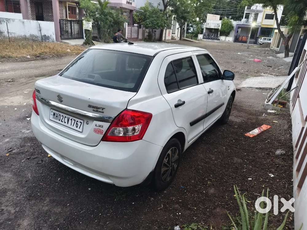 Maruti Suzuki Dzire 1.2 Vxi 2012