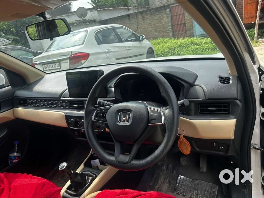 Honda Amaze 3rd Gen V Mt 2025 Year Car