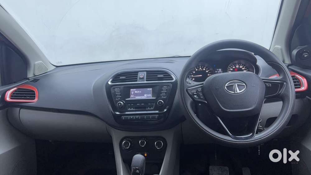 Tata Tiago Xza, 2018, Petrol