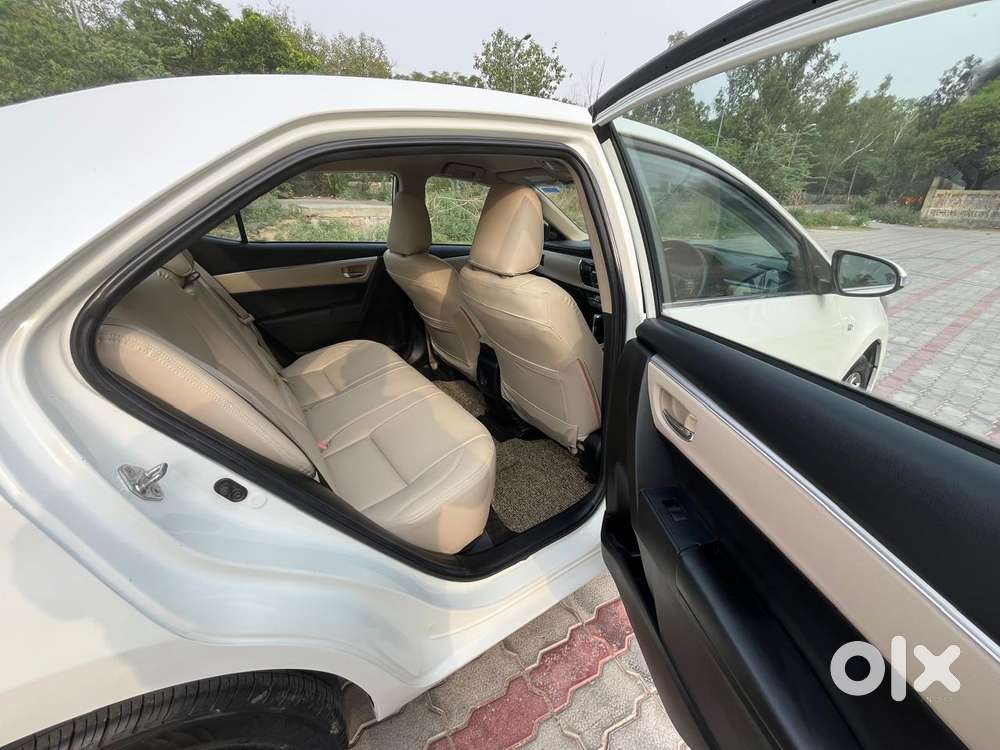 Toyota Corolla Altis Vl At, 2015, Petrol