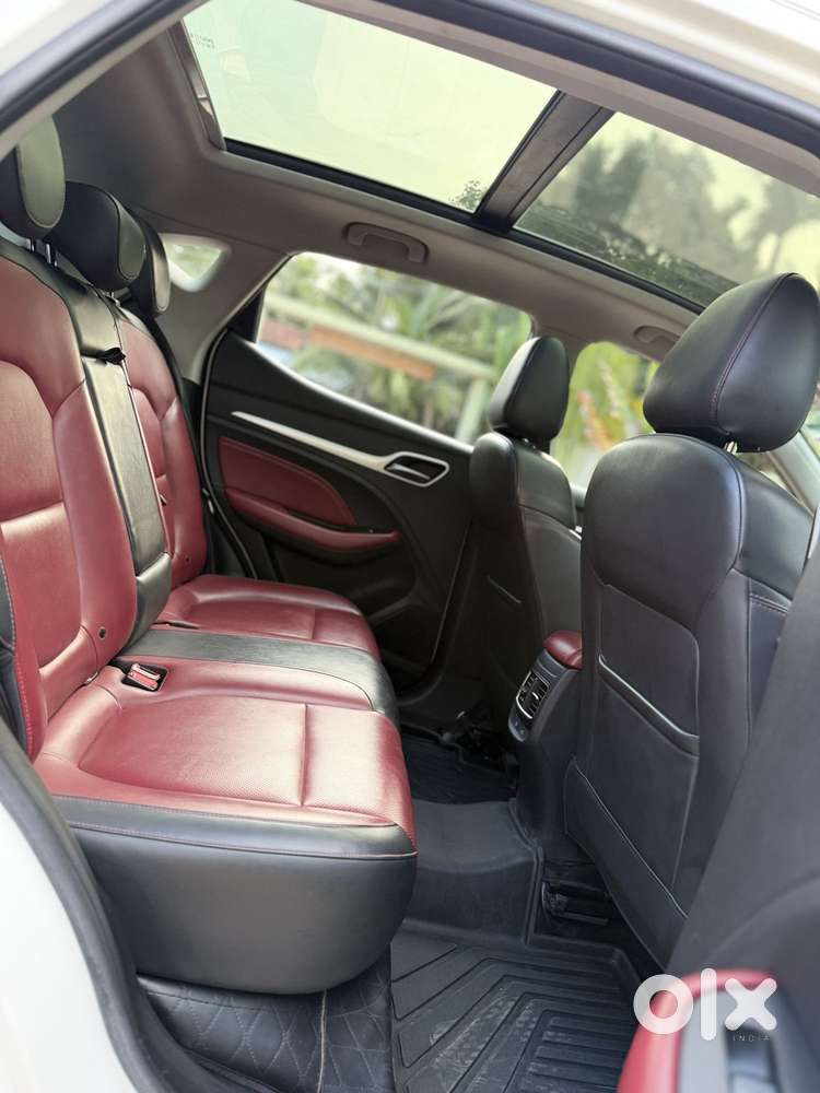 Mg Astor 1.5 Savvy Cvt S Red, 2021, Petrol