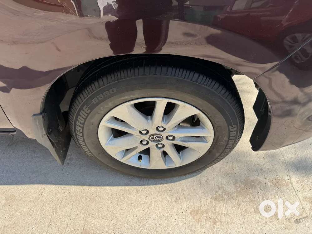 Toyota Innova Crysta 2.4zx. 2017