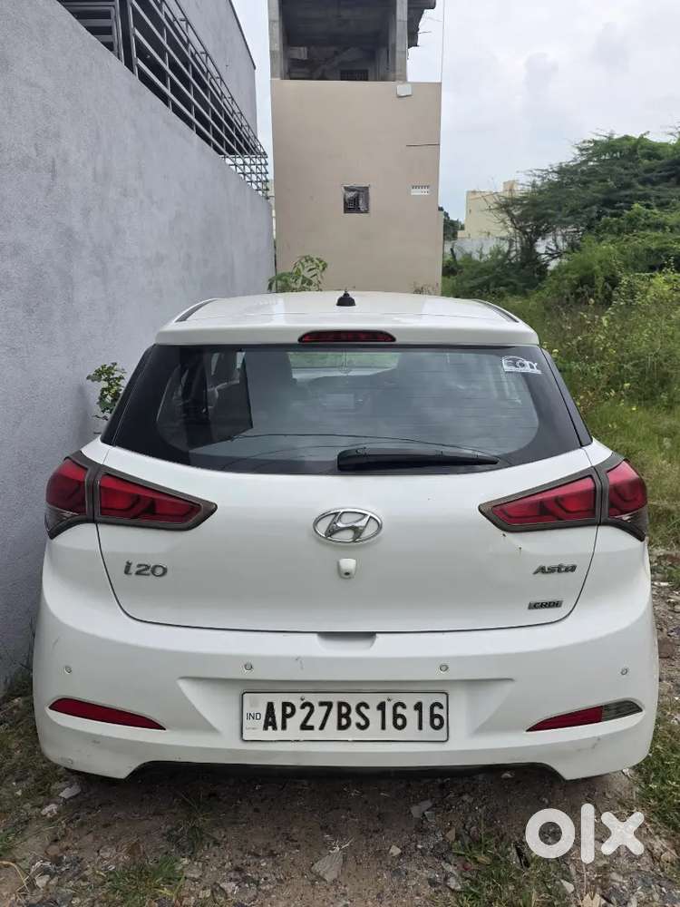 Hyundai New I20 2017  Less Used All Showroom Mantanance 0 Repaires