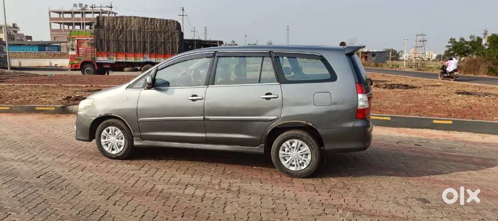 Toyota Innova 2.5 G1 2012
