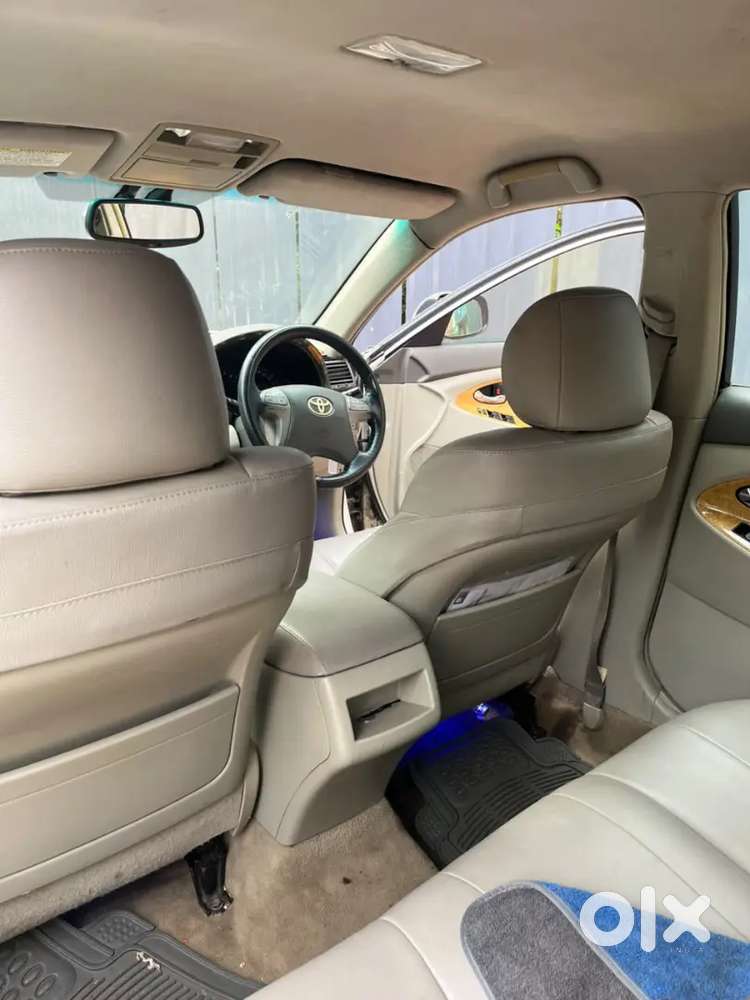 Toyota Camry 2006 Petrol Well Maintained Passing Till December 2027