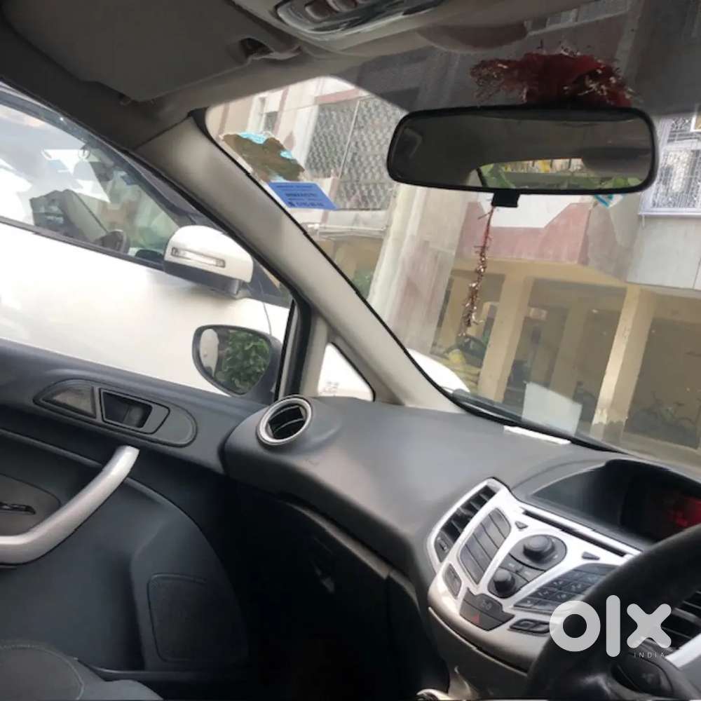 Ford Fiesta 2013 Petrol 100000 Km Driven
