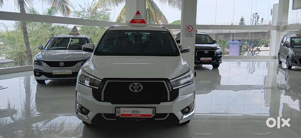 Toyota Innova Crysta 2.4 G Mt, 2023, Diesel