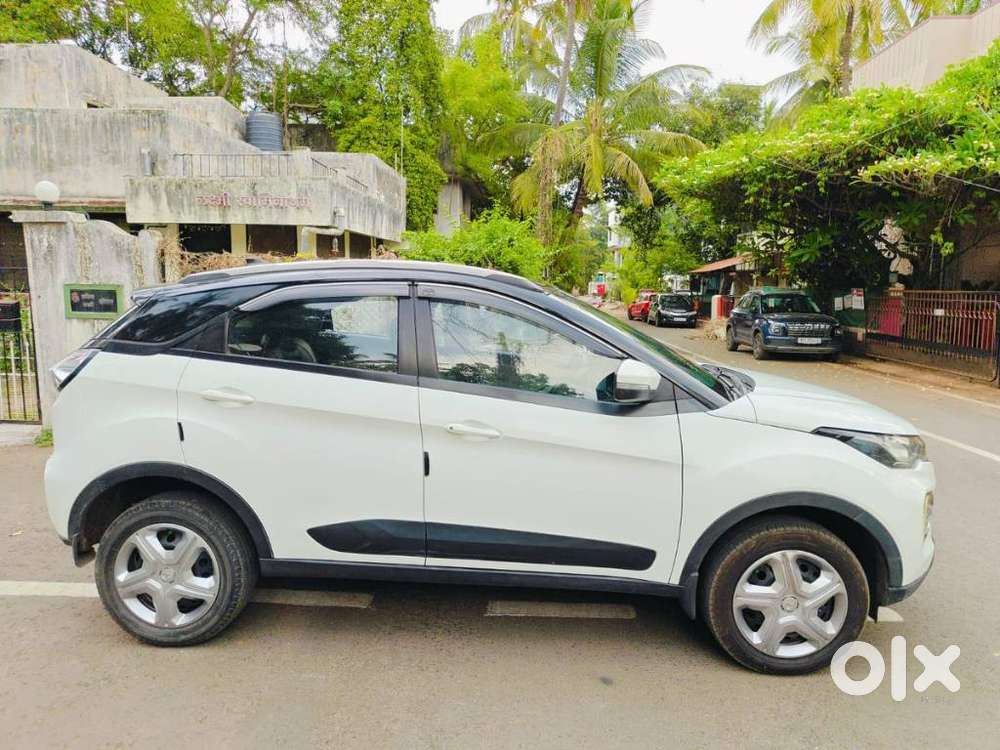 Tata Nexon 1.2 Revotron Xm (s), 2022, Petrol