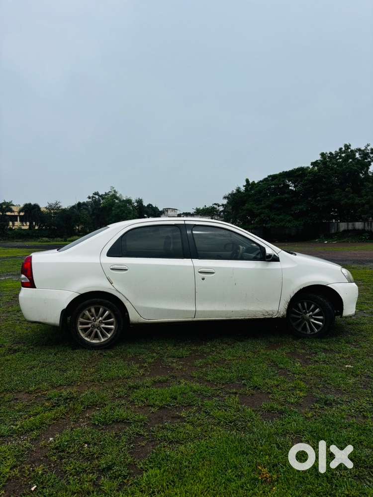 Toyota Etios 2013 Petrol Well Maintained