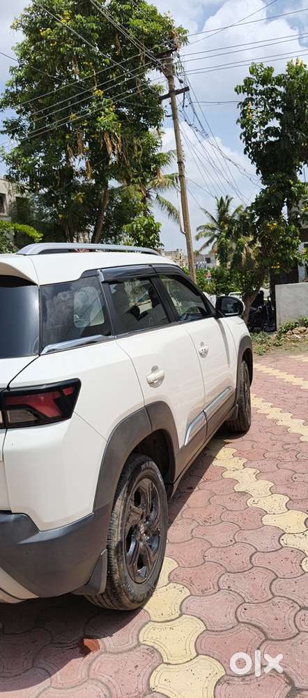 Maruti Suzuki Brezza Petrol 2024