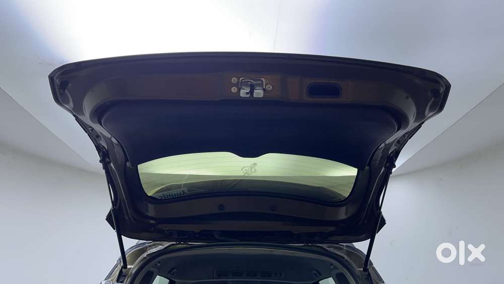 Maruti Suzuki Xl6 1.5 Alpha At, 2022, Petrol