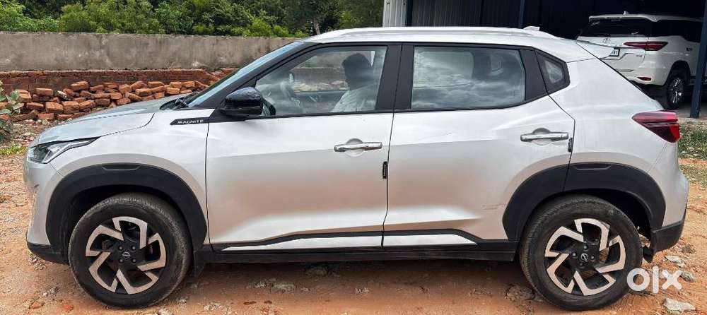 Nissan Magnite 1.0 Xv, 2022, Petrol