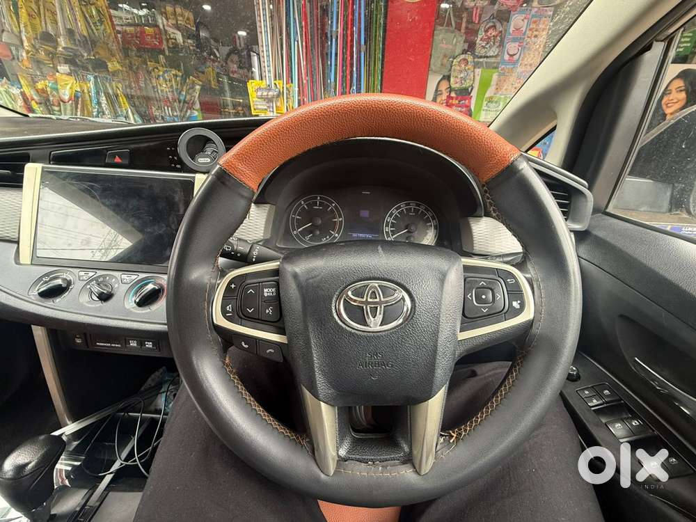 Toyota Innova Crysta Diesel 2017 2.8g Automatic