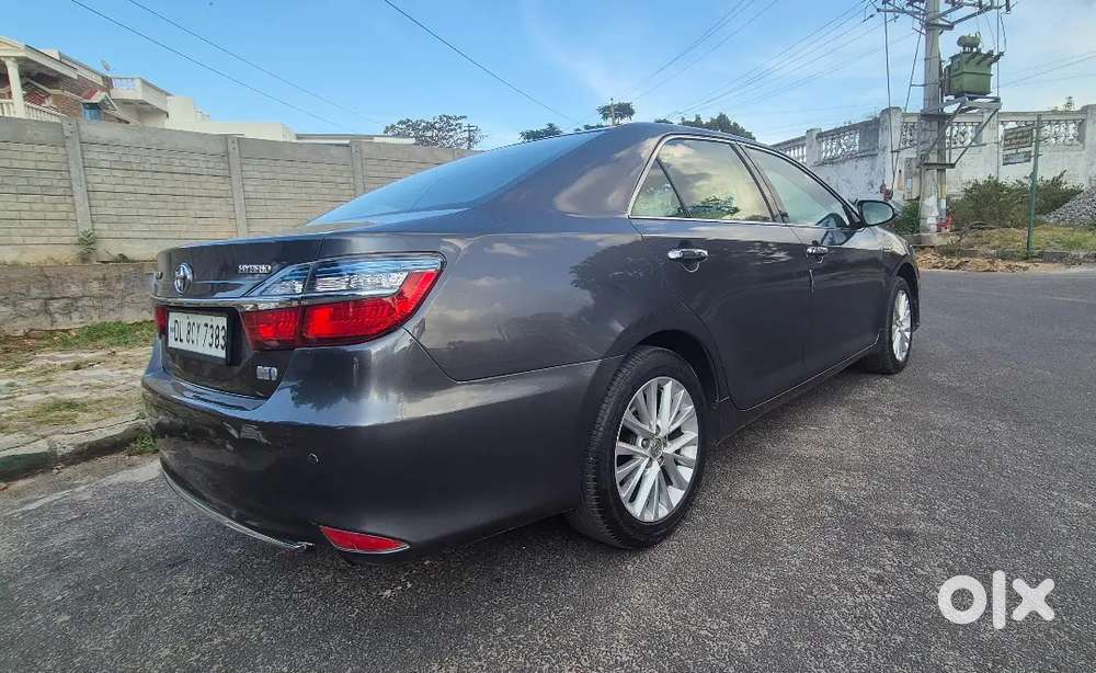 Toyota Camry 2.5 Hybrid 2016