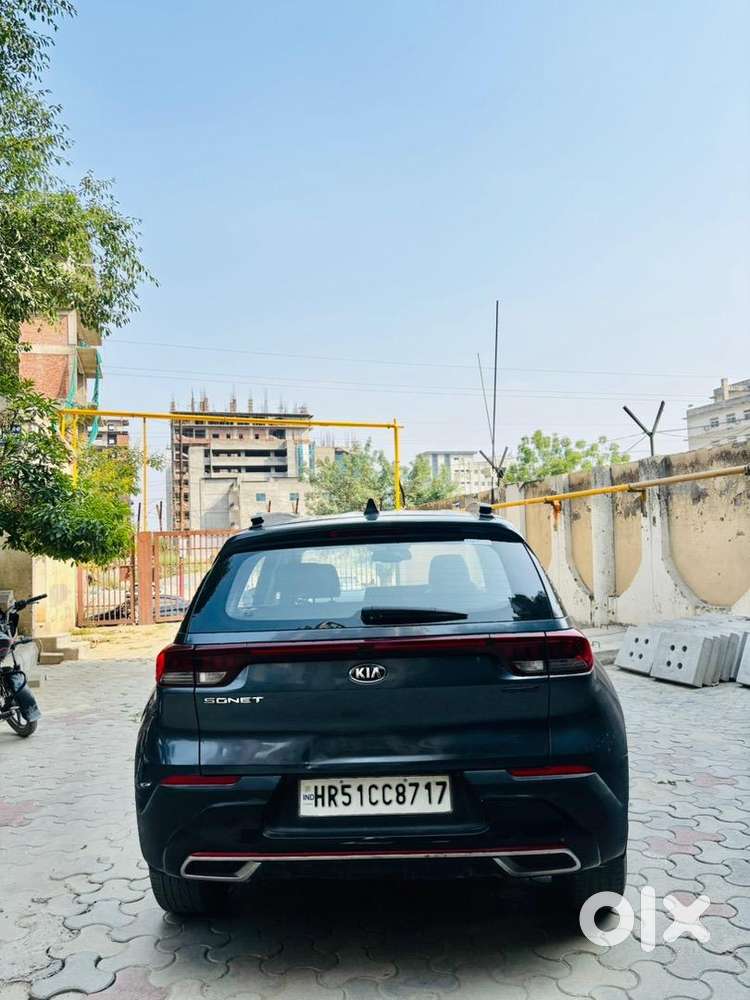 Kia Sonet Gtx Plus At Top Model With Sunroof