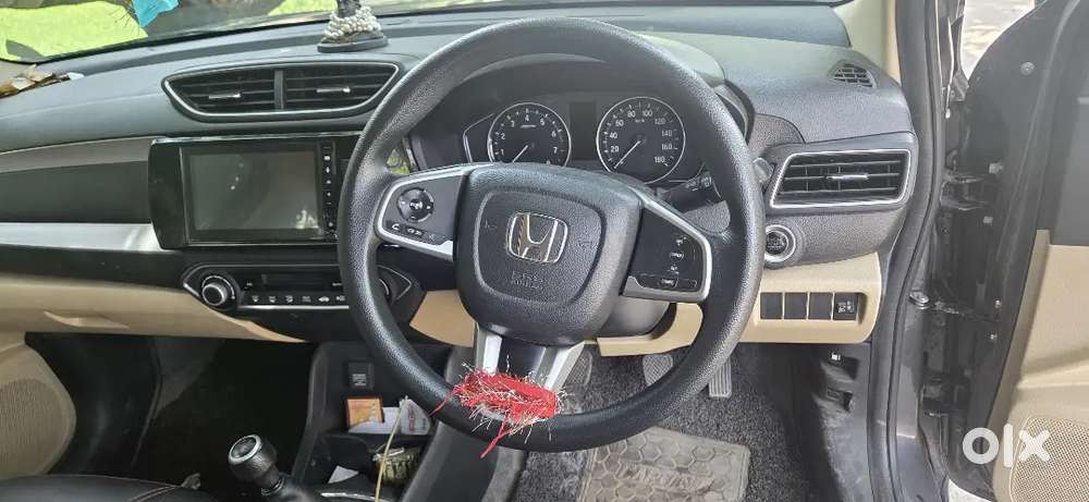 Urgent Selling Honda Amaze Top Model
